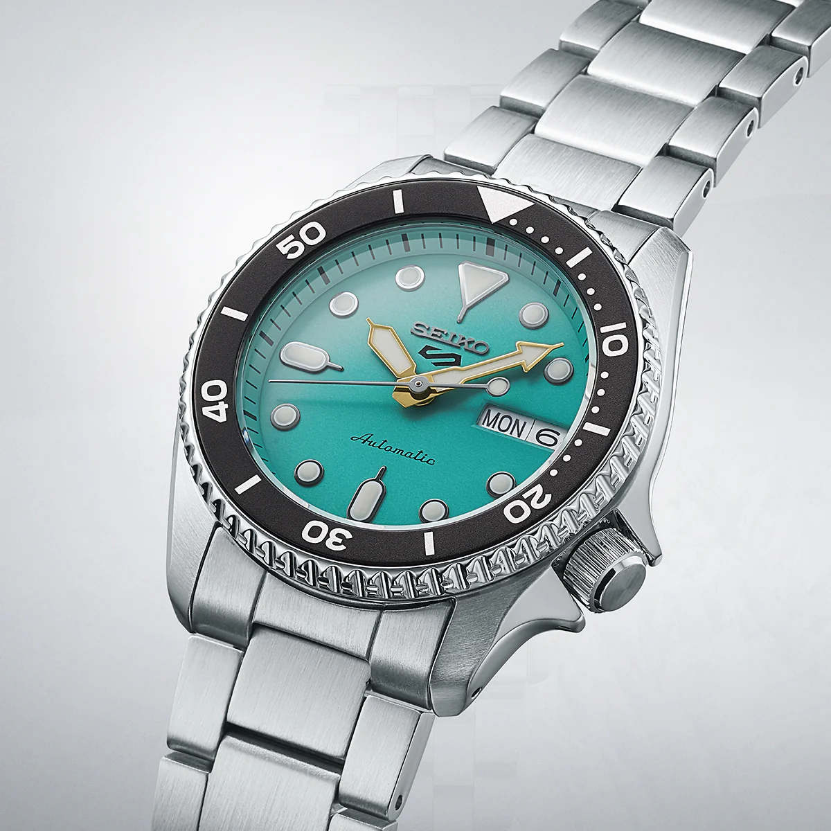 Seiko 5 Sports SKX Midi Teal - SRPK33K1 - Image 3